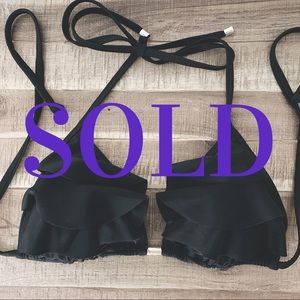 🛑SOLD🛑 Black Ruffled Triangle Bikini Top